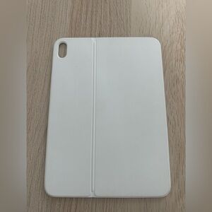 Apple White iPad Case